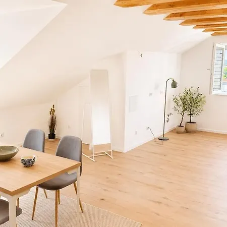 Apartment Cozy, Spacious Floor With A Panoramic View For Up To 6 Pax